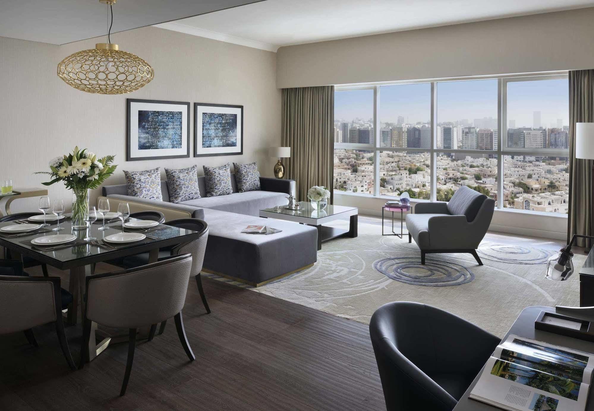Marriott Executive Apartments Downtown, Abu Dhabi Exterior photo