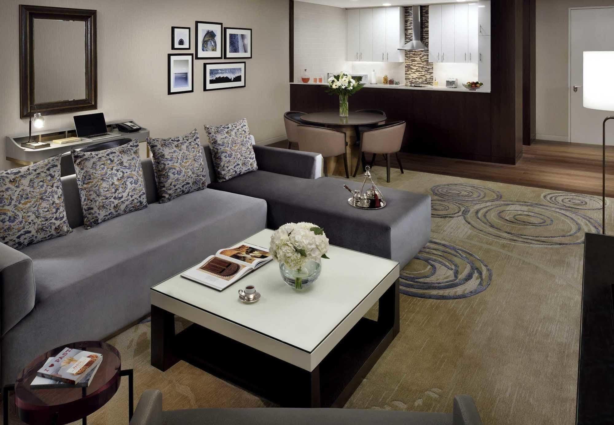 Marriott Executive Apartments Downtown, Abu Dhabi Exterior photo